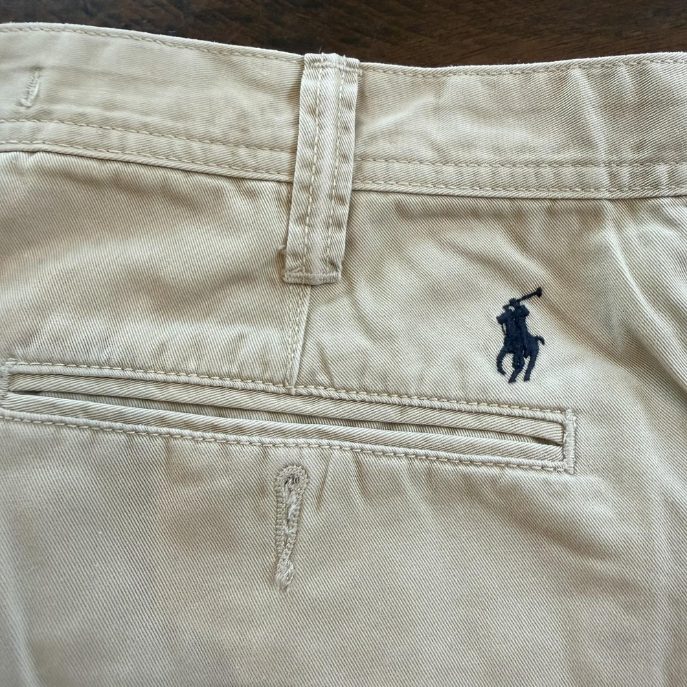 Polo Ralph Lauren Shorts Mens 33 Beige Relaxed Fit Chino Flat Front 9.5 inch - Picture 2 of 9